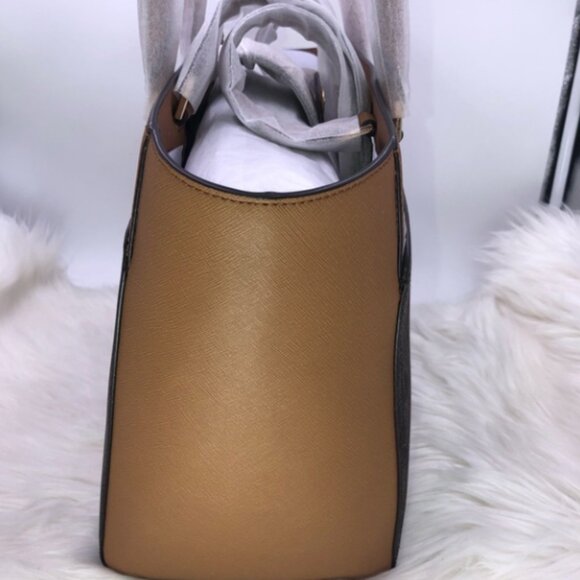 Michael Kors Emmy Large Double Handle Tote - Signature Print and Colors 5218 - Picture 5 of 9